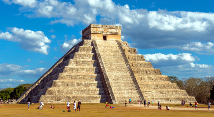 Mexiko Chichen Itza Pyramide iStock SL_Photography.jpg